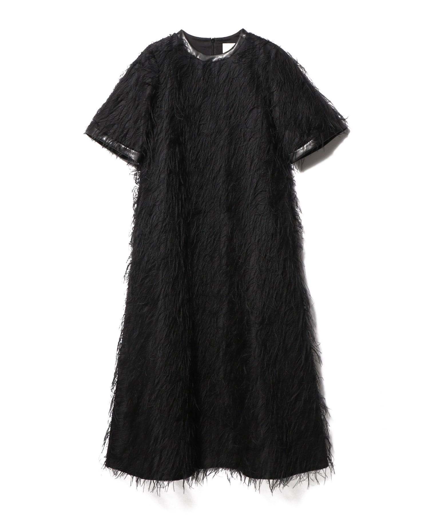 一枚で華やかにしてくれます゜KAON エストネーション　ロングワンピース　黒　ブラック　フェザー　革　ドレス