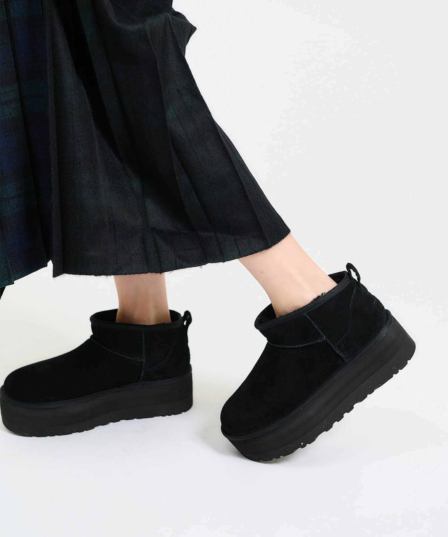 UGG® / W CLASSIC ULTRA MINI PLATFORM ムートンブーツ